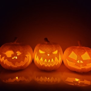 Kleiner geschnitzter Jack-o&#39;-Lantern