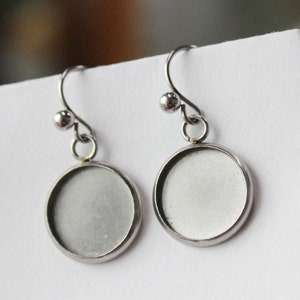 20 pezzi in acciaio inossidabile castone orecchini impostazioni vuote 8 mm 10 mm 12 mm 14 mm 16 mm 18 mm 20 mm 25 mm orecchini basi per orecchini castone, vassoi per orecchini