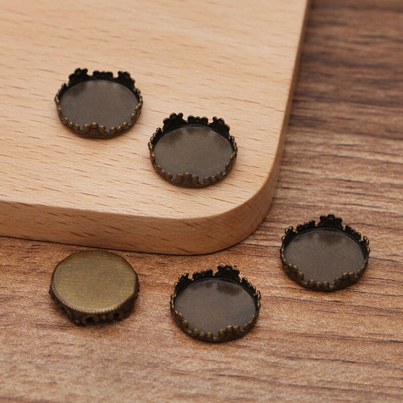 Round Cabochon Pendant Base trays 50pcs brass 12mm Crown bezel Pendant Blanks Bronze Cameo Settings