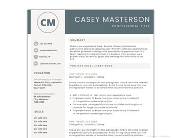 Puede incluir: Una plantilla de currículum gris y blanco con el nombre Casey Masterson y el título "Título profesional". El currículum incluye secciones para Resumen, Experiencia profesional, Educación y Habilidades. La plantilla tiene un diseño moderno y limpio.