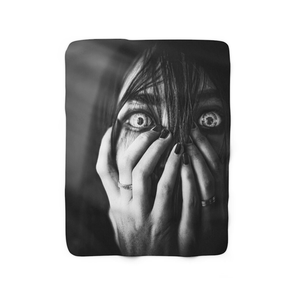Fleece Blanket black and white fleece blanket creepy scary Etsy.de