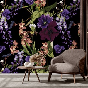 Dunkle Blumentapete mit blauen und violetten Feldblumen und Blättern, florale Tapete zum Abziehen und Aufkleben, abnehmbares Wandbild, selbstklebend