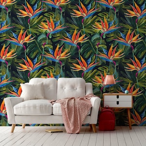 Dunkle tropische Tapete mit grünen exotischen Blättern und orangefarbenen Blumen, Tapete zum Abziehen und Aufkleben, abnehmbares Wandbild, selbstklebend