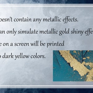 Pu&ograve; includere: Una carta da parati verde acqua e oro con effetto marmo. Il testo sull'immagine recita: "La carta da parati non contiene effetti metallici. I colori CMYK possono solo simulare l'effetto lucido oro metallico. Il colore oro visibile su uno schermo verr&agrave; stampato in marrone oliva a giallo scuro."