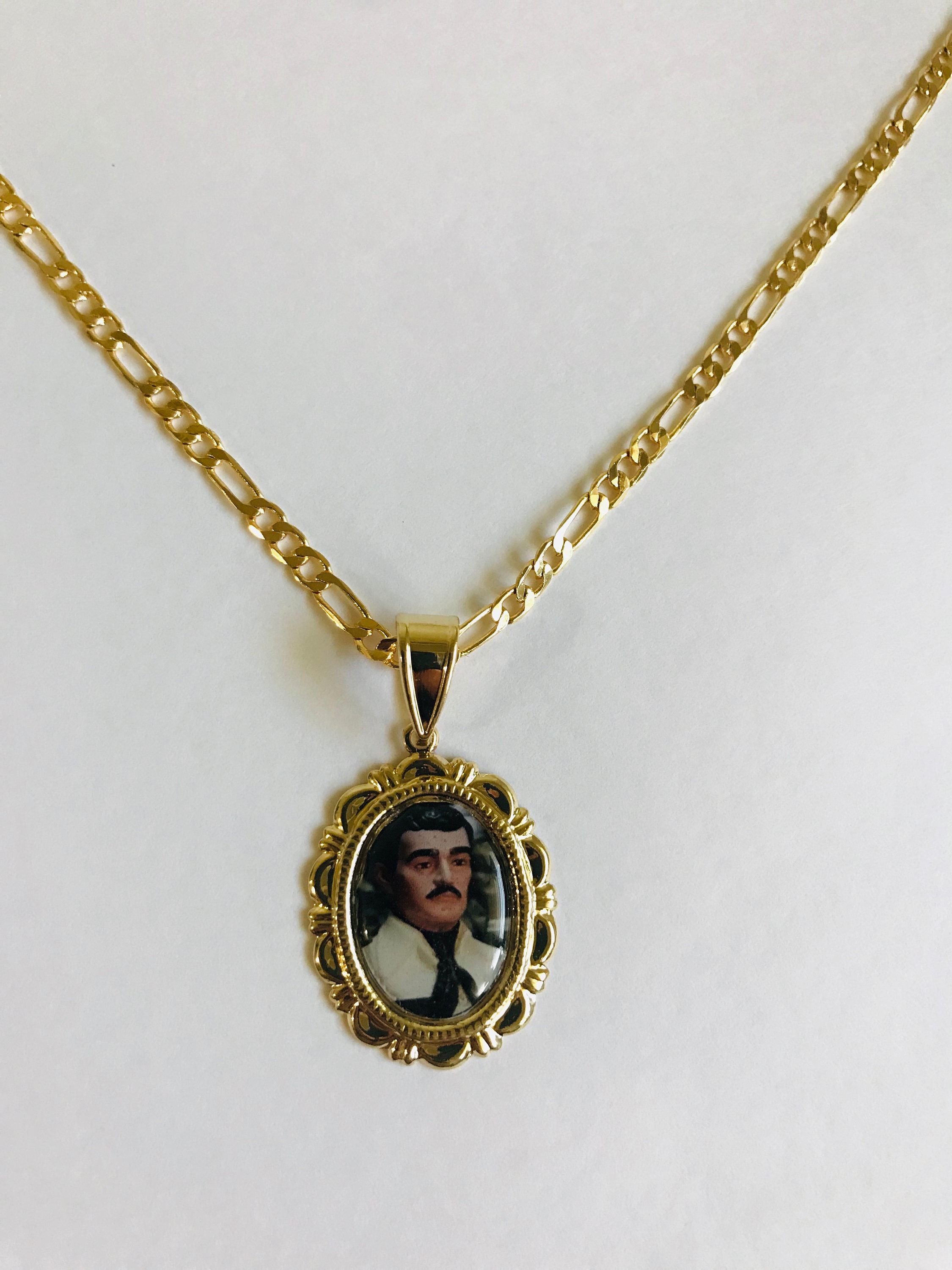 Jesus Malverde Medalla y Cadena Figaro Gold Filled - Etsy