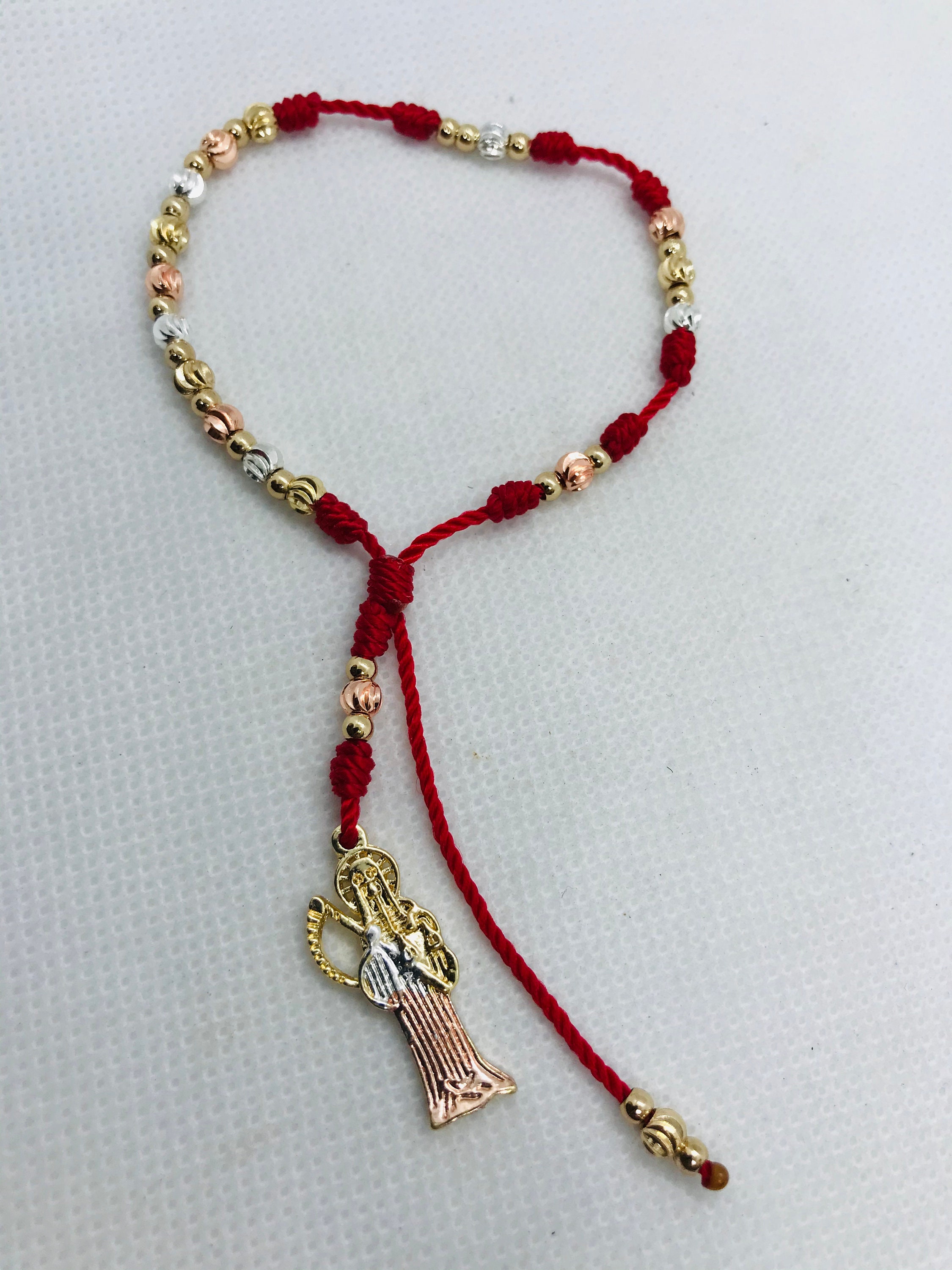 Santa Muerte Denario oro laminado tres hilo Rojo Etsy España