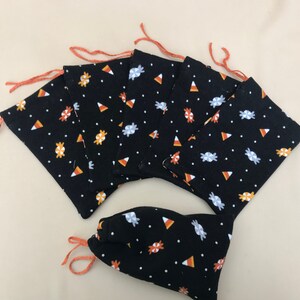 Halloween candy bags, Halloween treats bag, Kids Halloween party favors, Small candy pouch, Fabric favor bag, Set of 6 favor bags