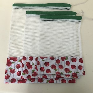 Fabric produce bags, Single or set veggie/fruit mesh bags, Set of 2 or 3 produce bags, 3 sizes, Reusable produce bags. Washable veggie bags.