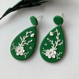 Floral Polymer Clay Earring / Aesthetic Minimal Earring / Cool Embroidered Earring / Trendy Modern Clay Earring 画像 5