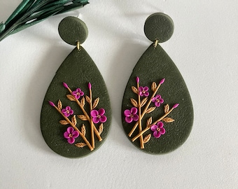 Olive Green Floral Earring / Plant Polymer Clay Earring / Garden Earring / Gift for mother / Botanical Earring