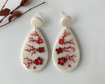 Red Floral Polymer Clay Earring for women / Mini Flower Botanical Earring / Vibrant Pearl Clay Earring