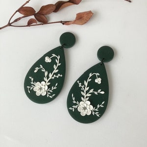 Forest Green Earring / Teardrop Floral Earring / Bouquet Polymer Clay Earring / Gift for plant lover