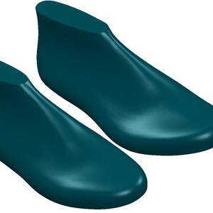 Puede incluir: Dos hormas de zapatos azul turquesa, una herramienta común utilizada por los zapateros para crear y dar forma a los zapatos.