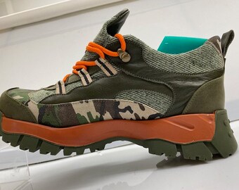 Patrón de zapatillas digitales con cordones, zapatos militares