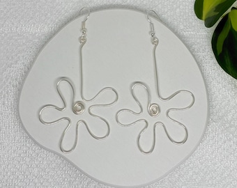 Wire Wavy Flower Earrings