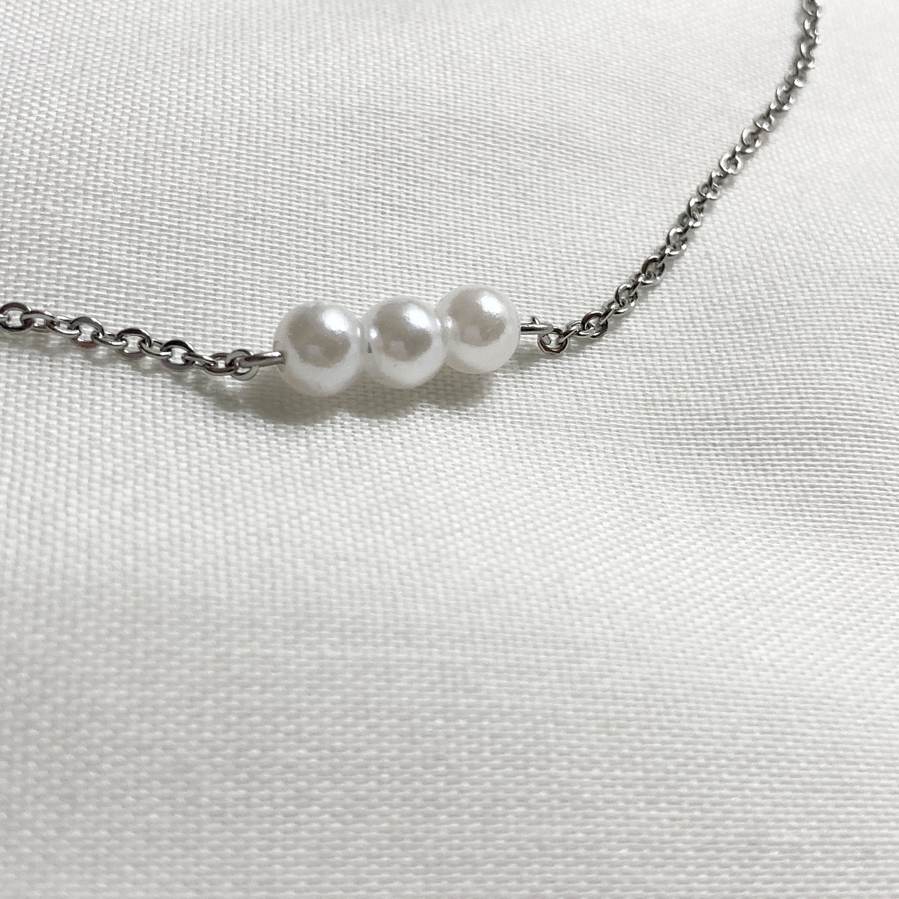ブレスレット LESS IS MORE fluffy pearl bar necklace 14K Gold Freshwater Pearl Charm Clasp Necklace 18