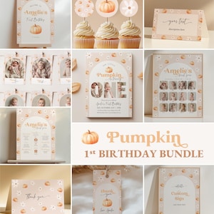 Könnte beinhalten: Eine Sammlung von Partydekorationen zum Thema Herbst mit Kürbis- und Blumenmotiven. Enthält Einladungen, Cupcake-Topper, ein individuelles Schild und eine Dankeskarte. Der Text enthält 'Amelie's First Birthday' und 'Pumpkin is turning ONE'.