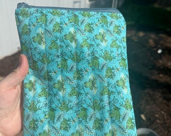 Handmade Quilted Frog Kindle Sleeve, Blue Green Cotton E-Reader Pouch (9.5x7 inches)