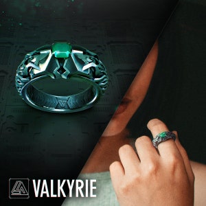 VALKYRIE - RING, Silver Sterling, Emerald, CyberPunk, Futuristic ,Sci-Fi and Fantasy, 3D Printed Statement Rings