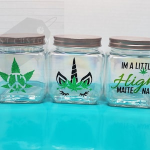 Frascos de alijo de malezas