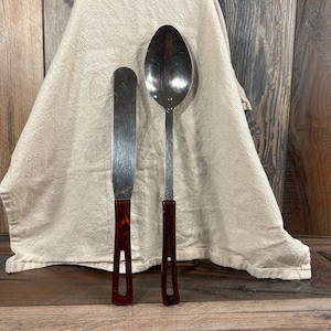 Vintage StanHome Serving Spoon and Vintage Stainless Serrated Spatula. Bakelite Handles. Please read description.