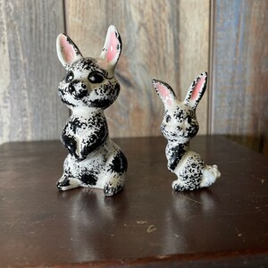 Vintage Ceramic Bunnies. Vintage Easter Skinny Rabbit.  Vintage Easter Decor. Ceramic Rabbits. Set of 2