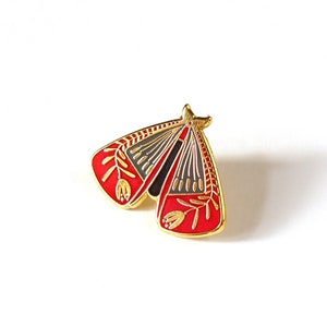Cute moth enamel pin - Unique hard enamel pin - Aesthetic enamel pin - Pins for backpacks - Butterfly pin badge