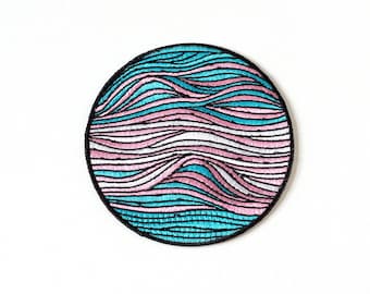 Thermocollant Subtle Trans Flag | écusson brodé fierté transgenre | 3 x 3 pouces