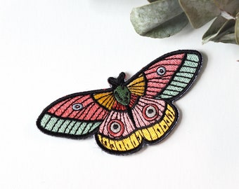 Bunte Motte Bügelbild | Einzigartiger gestickter Aufnäher | 3,5 x 3,5 cm