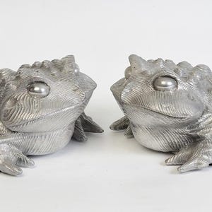 A Pair of Japanese Bronze Animal Toads