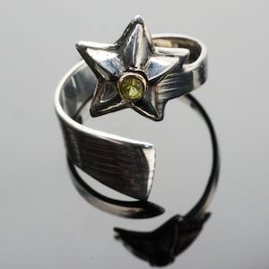Shooting Star ring set with an actual meteorite