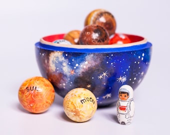 SOLAR SYSTEM wooden toy- Space kit - Astronaut doll + rocket + planets - Montessori toddler gift - Preschool learning