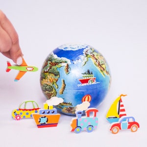 Montessori Travel Wooden Globe Set with Vehicle Toys – Hand-Painted Earth Model with Layers for STEM Learning & Exploration on the Go