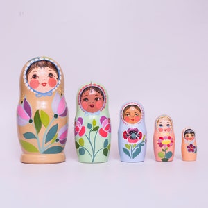 Birthday gift for girl - Custom Nesting Dolls - Ukrainian Matryoshka Wooden Doll 8 inches- Floral Nesting Doll 5 pcs