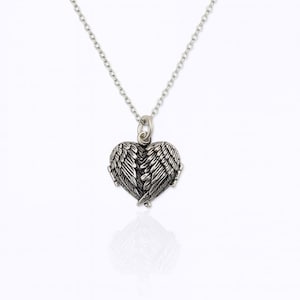 Collar con colgante de corazón de plata de ley Chicxy de 16 mm con foto y alas de ángel.