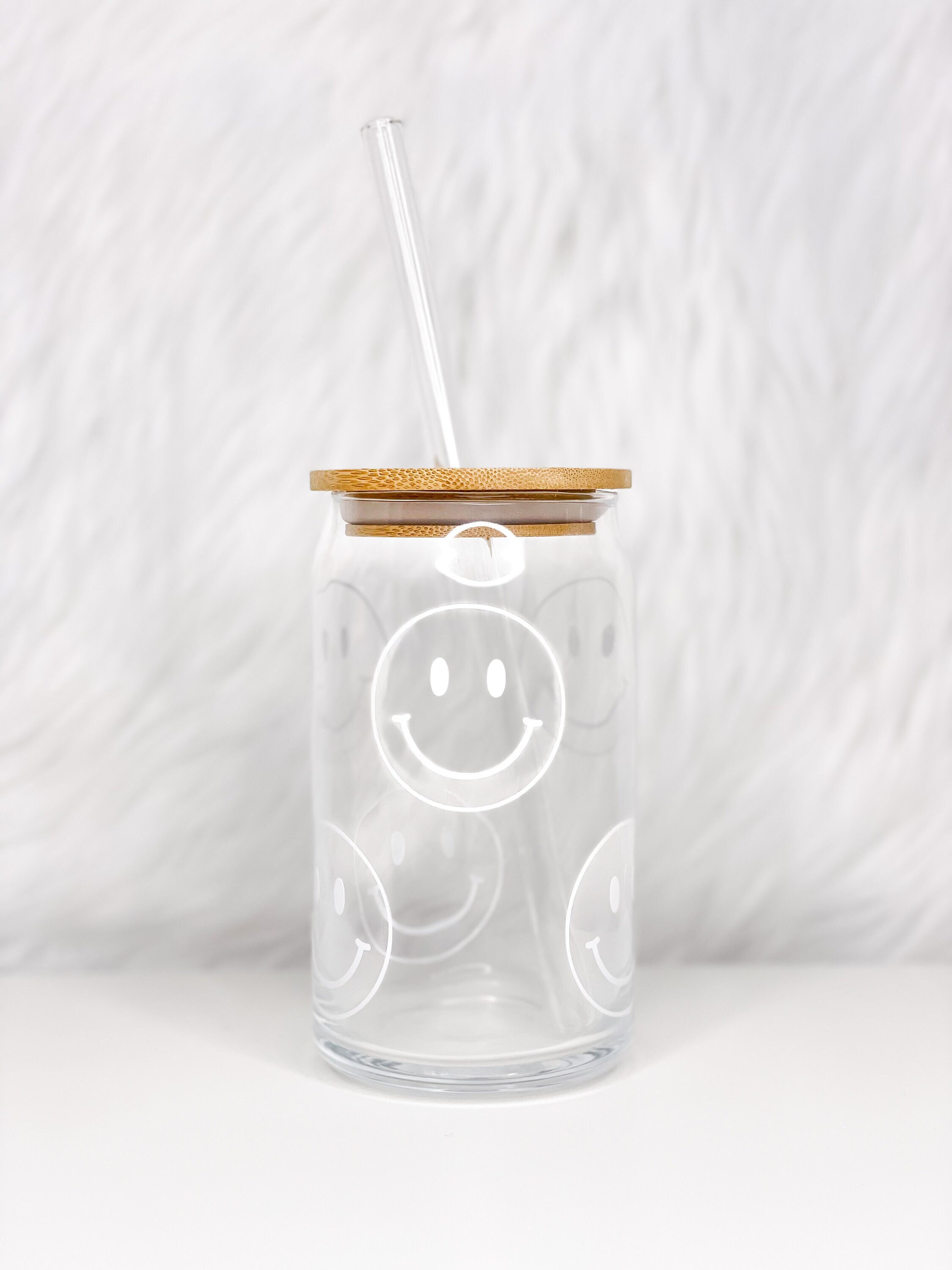 Happy Face Glass, SMILEY FACE GLASS Can, Be Happy Coffee Cup, Emoji Face  Glass Tumbler, Bamboo Lid and Straw, Beer Can Glass Cup Bamboo Lid 