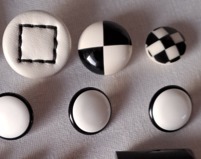 Spectating Button Vintage 13mm Two-tone Spectator Buttons: Self Shank, Black & White Set ...