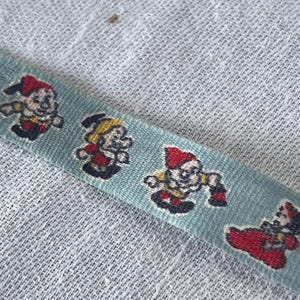 Ruban Personnage Walt Disney. Bordure en coton imprimée. Ruban pour enfants. Ruban Blanche-Neige et les Sept Nains. MCM. années 50. Pour l'artisanat. Bricolage.