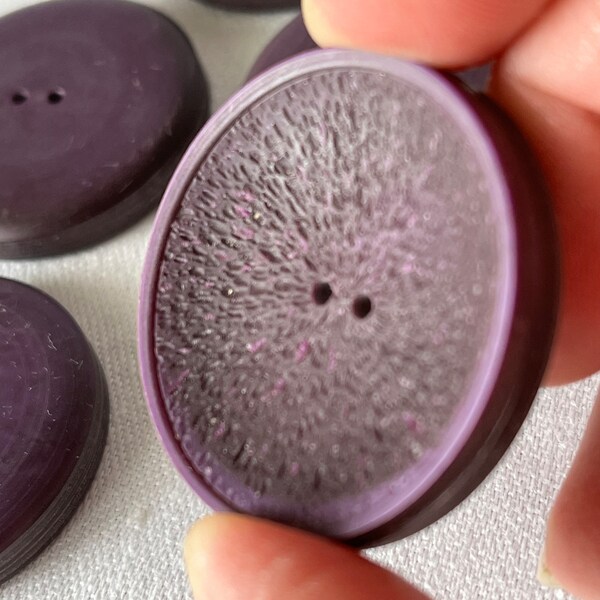 5 Vintage Large Bakelite Buttons. Wonderful Dark Purple Colour. 2 Holes. Large, 65 Line, 4 cm/1.5 inch in Diameter. In Good Condition