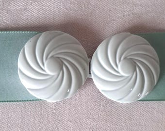 Vintage Light Green Metal Belt Buckle Set: Spiral Pattern, Claw Fasteners (75mm)