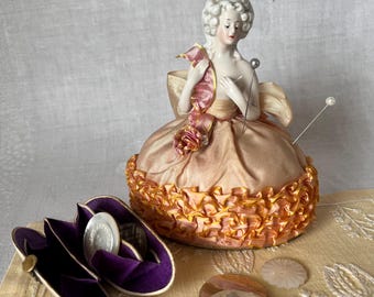 アンティークのハーフドールピンクッション、磁器 - Etsy 日本