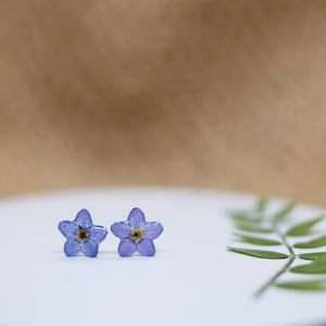 FORGET ME NOT Stud, Flower Resin Earring, Sterling Silver Stud, Floral Lover Gift, Small Stud Earrings, Gift for Her