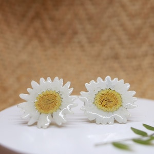 Daisy Stud Earrings, Sterling Silver Studs, Minimalist Floral Jewellery