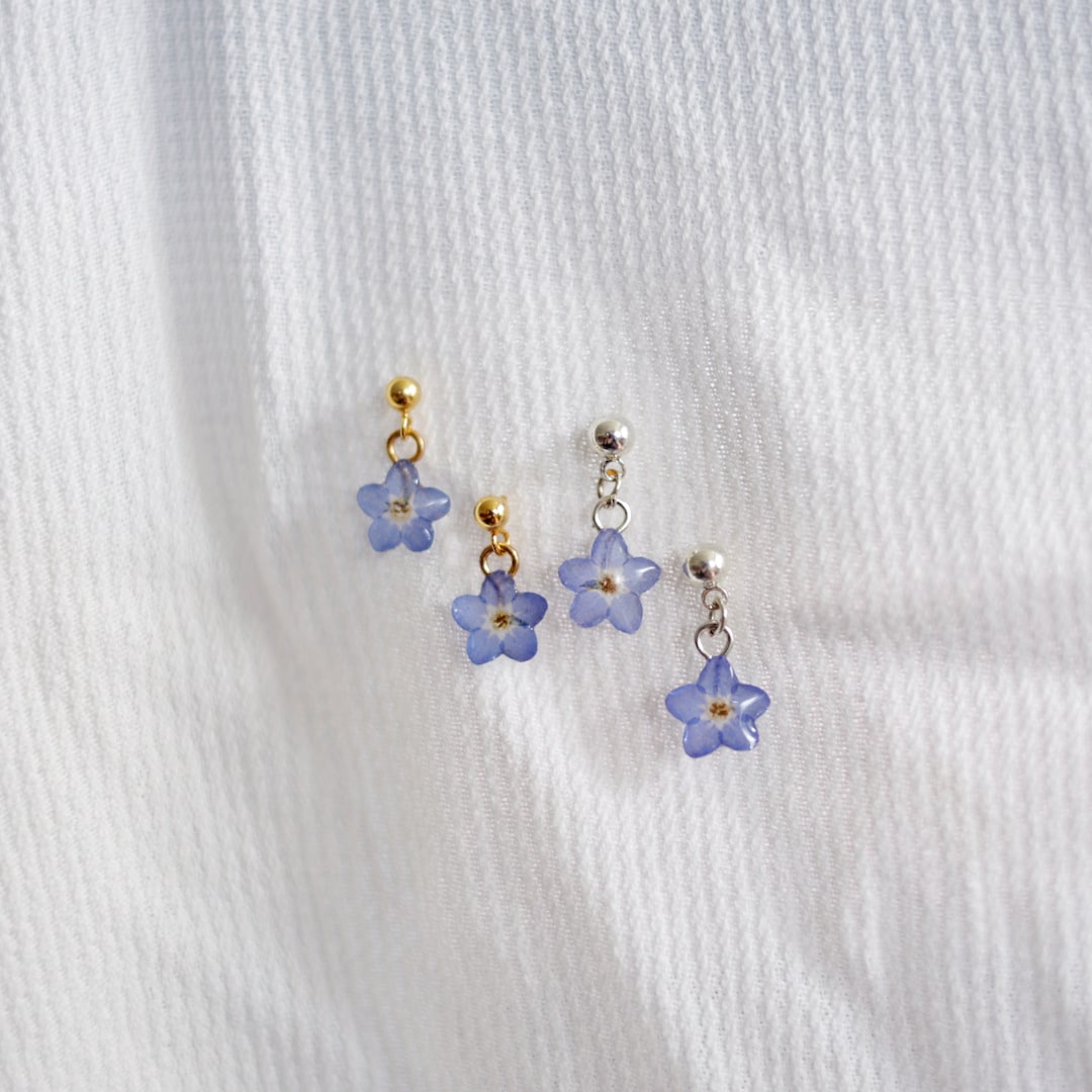 Forget Me Not Dangle Stud, Flower Resin Earring, Sterling Silver Stud, Floral Lover Gift, Small Stud Earrings, Gift for Her - Etsy