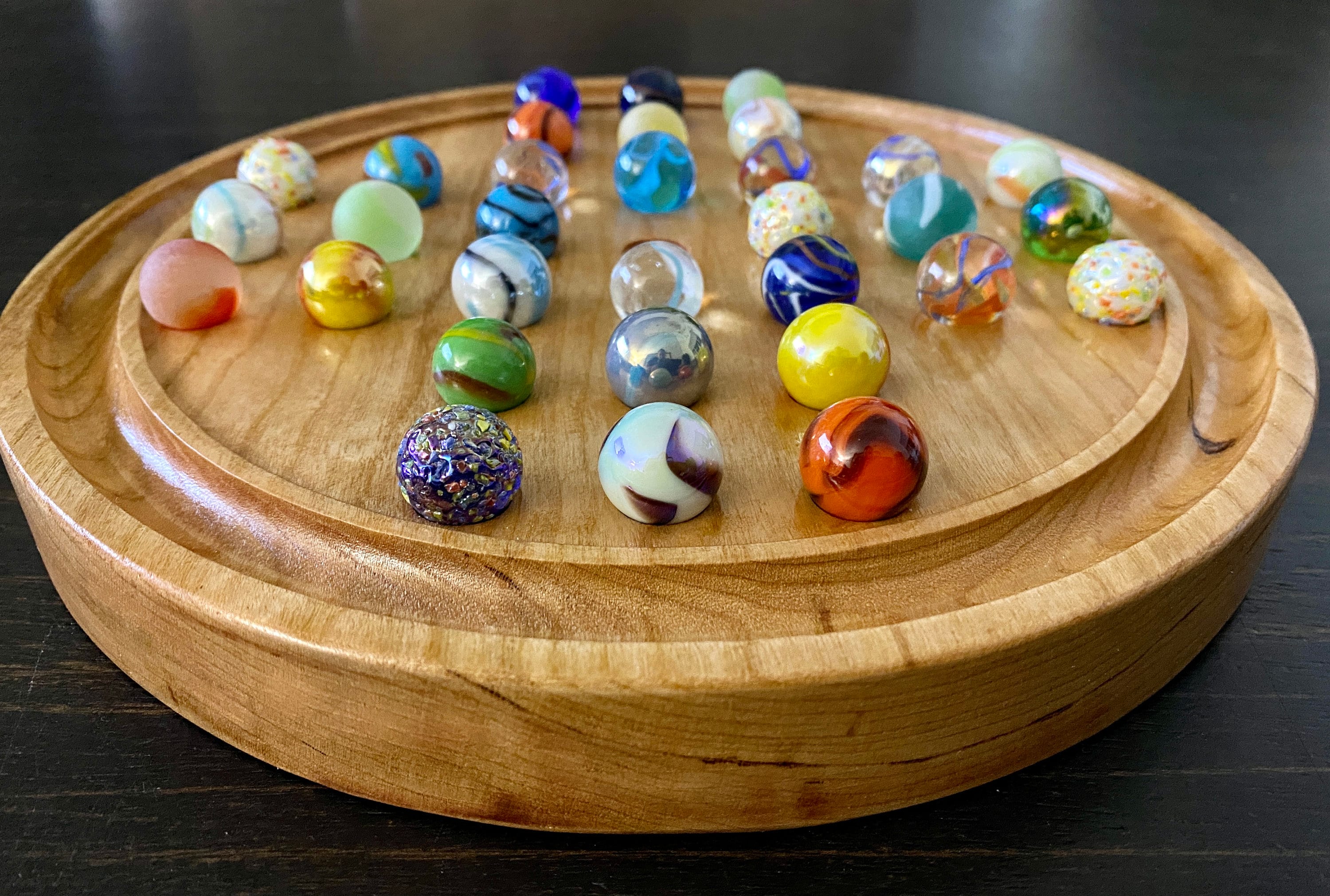 VINTAGE WOOD SOLITAIRE BOARD GAME SET WITH 33 GLASS MARBLES PRE-OWNED