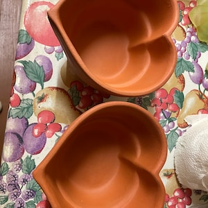 Bennington set of 2 Bread pots