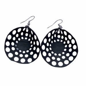 Upcycled vegan earrings from bicycle inner tube image 2