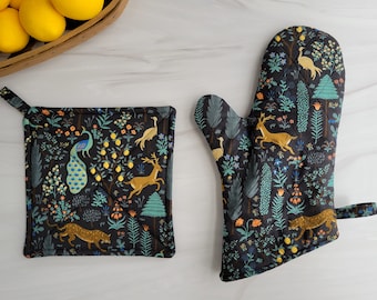 Handmade Rifle Paper Co Kitchen Gift Set, Spring Rifle Paper Pot Holder and Mitt Set, Menagerie Gift Set, Modern Kitchen Christmas Gift