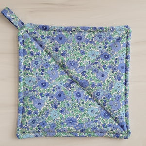 NEW! Handmade Liberty of London Pot Holder, Liberty Potholder, Liberty of London Kitchen, Flower Potholder, Liberty Arley Garden Potholder