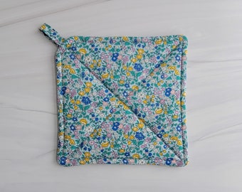 NEW! Handmade Liberty of London Pot Holder, Liberty Potholder, Liberty of London Christmas Gift, Floral Potholder, Thick Pot Holder